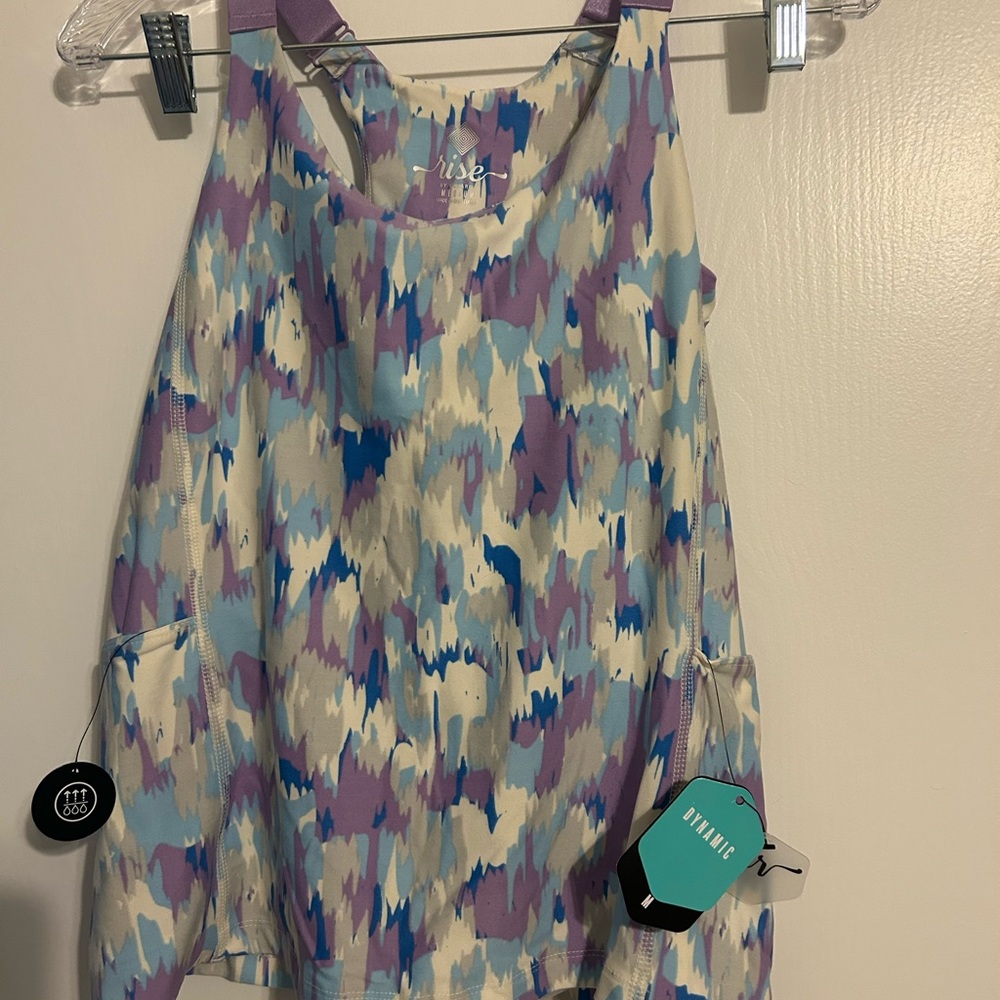 NWT lularoe tank with built in bra